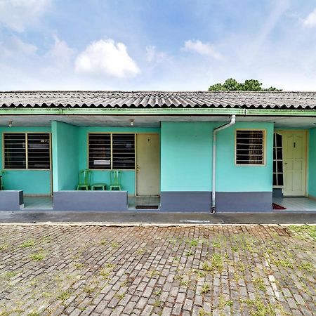 Spot On 90003 Villa Tawang チアンジュール エクステリア 写真