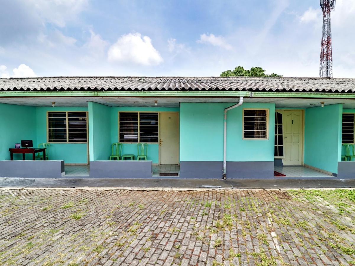 Spot On 90003 Villa Tawang チアンジュール エクステリア 写真