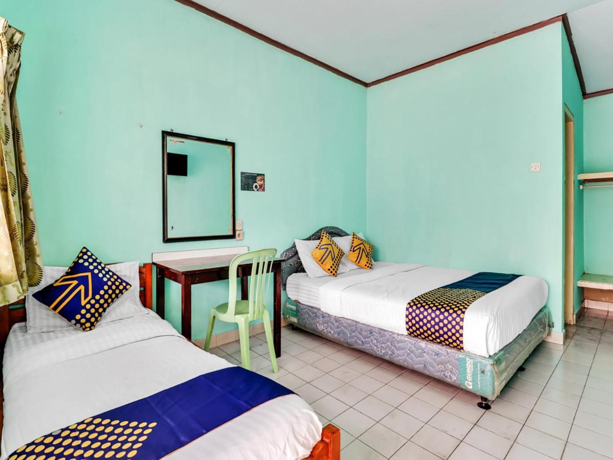 Spot On 90003 Villa Tawang チアンジュール エクステリア 写真
