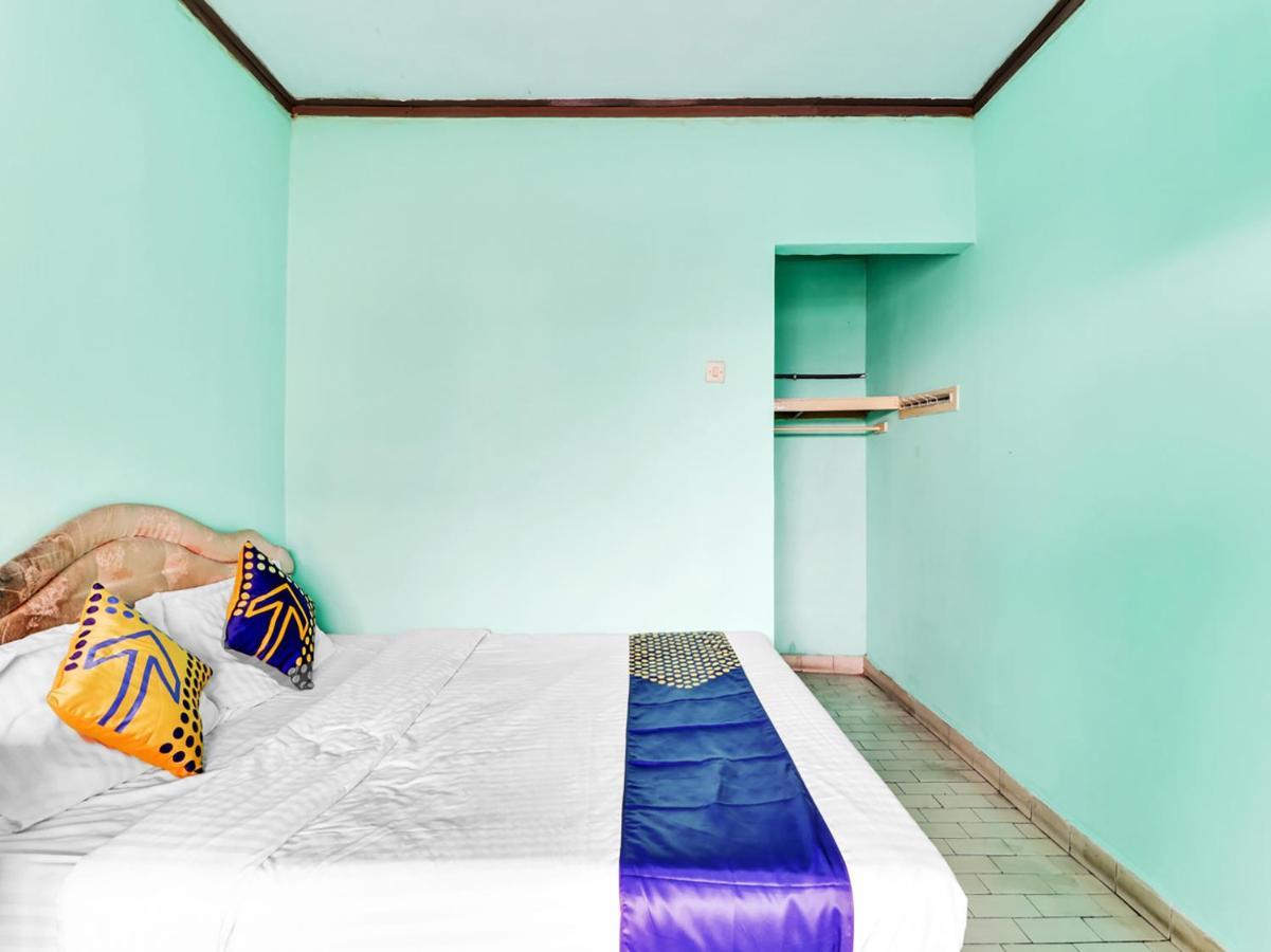 Spot On 90003 Villa Tawang チアンジュール エクステリア 写真