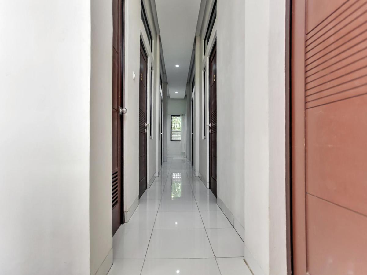 Spot On 90003 Villa Tawang チアンジュール エクステリア 写真