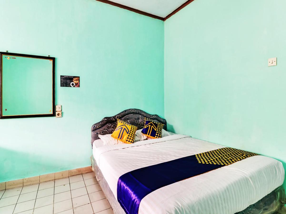Spot On 90003 Villa Tawang チアンジュール エクステリア 写真