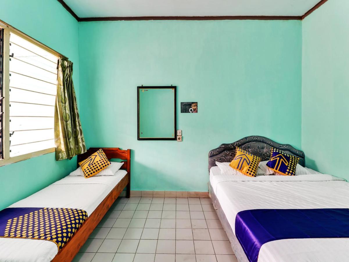 Spot On 90003 Villa Tawang チアンジュール エクステリア 写真